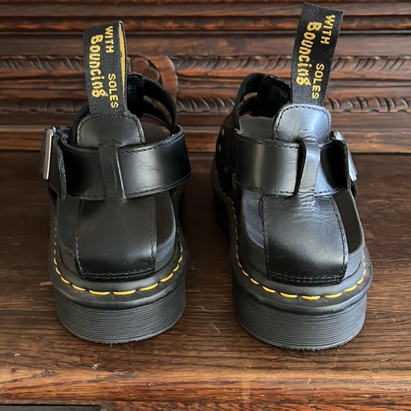 Dr. Martens Mens Size 12 Sandal Airwall with bouncing soles - Picture 4 of 4